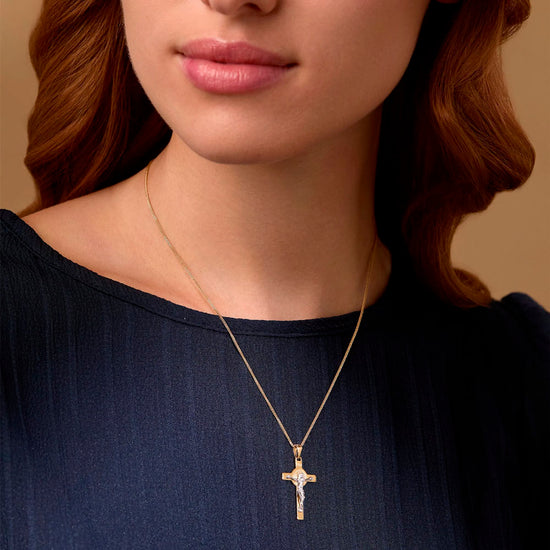 Crucifix Pendant & Necklaces