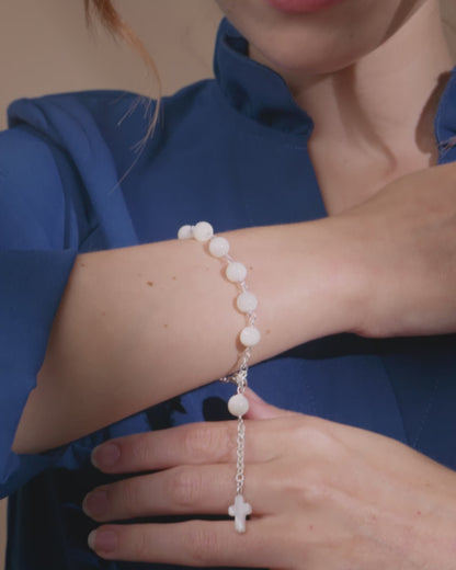 Rosary bracelet in mother of pearl beads with small cross