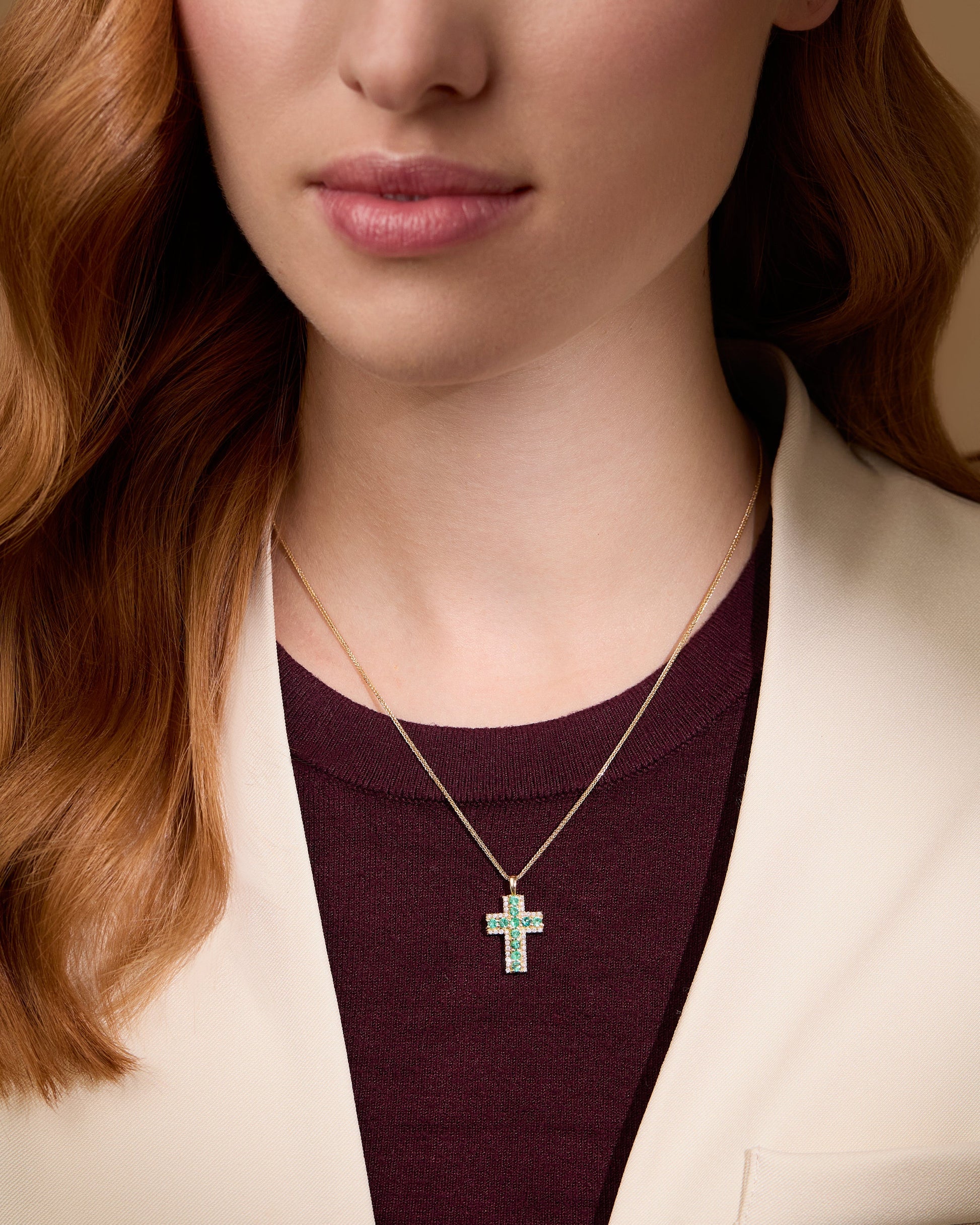 Mondo Cattolico Pendant 13x18 mm (0.51x0.71 in) Yellow Gold Cross Pendant with Central Emeralds and Diamonds